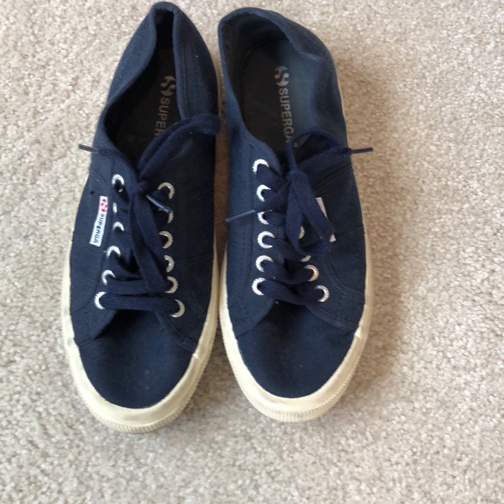 Women’s sneakers